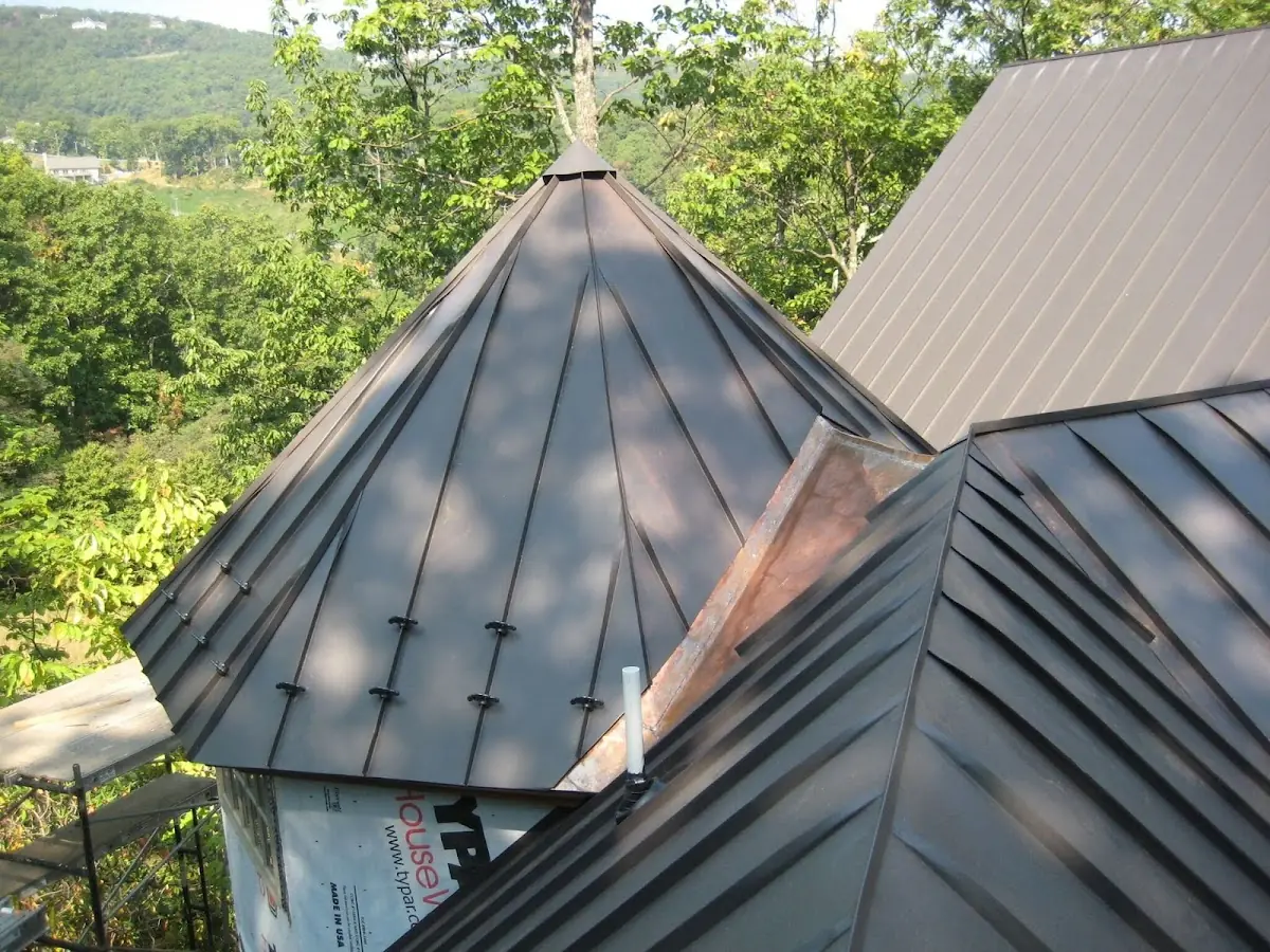 Professional Roof Tarp Installation by Craftsman Roofing in The Timbers
